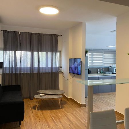 Rousso'S House Apartment Ейлат Екстериор снимка